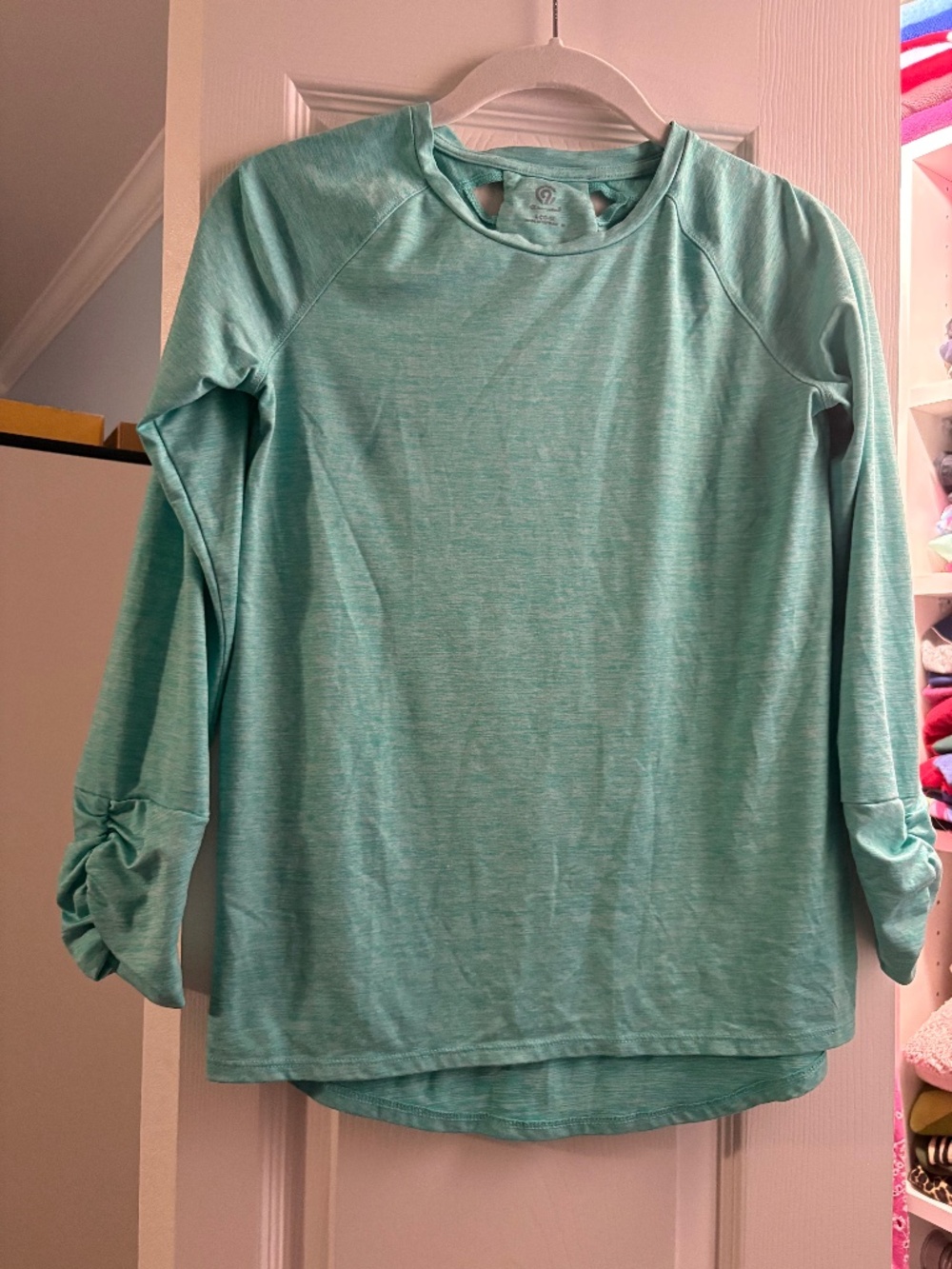 10/12 Green girls long sleeve performance shirt